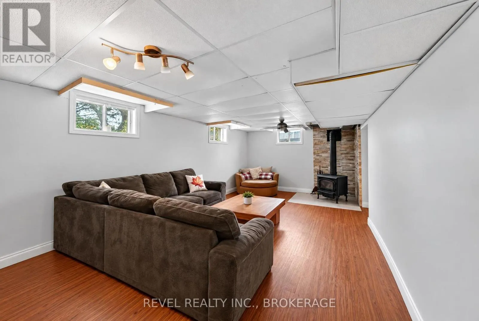 3321 SILVERWOOD DRIVE