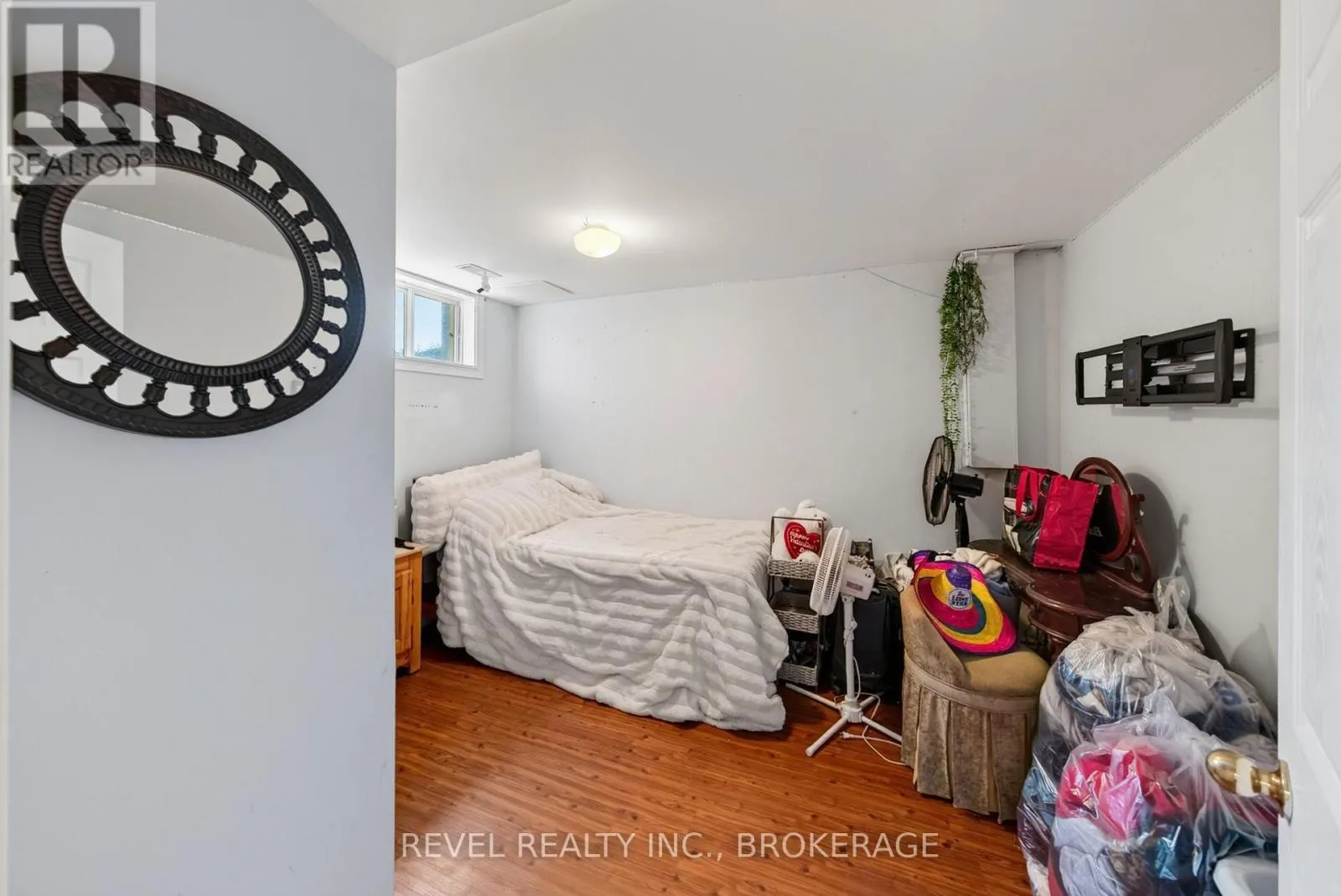 3321 SILVERWOOD DRIVE