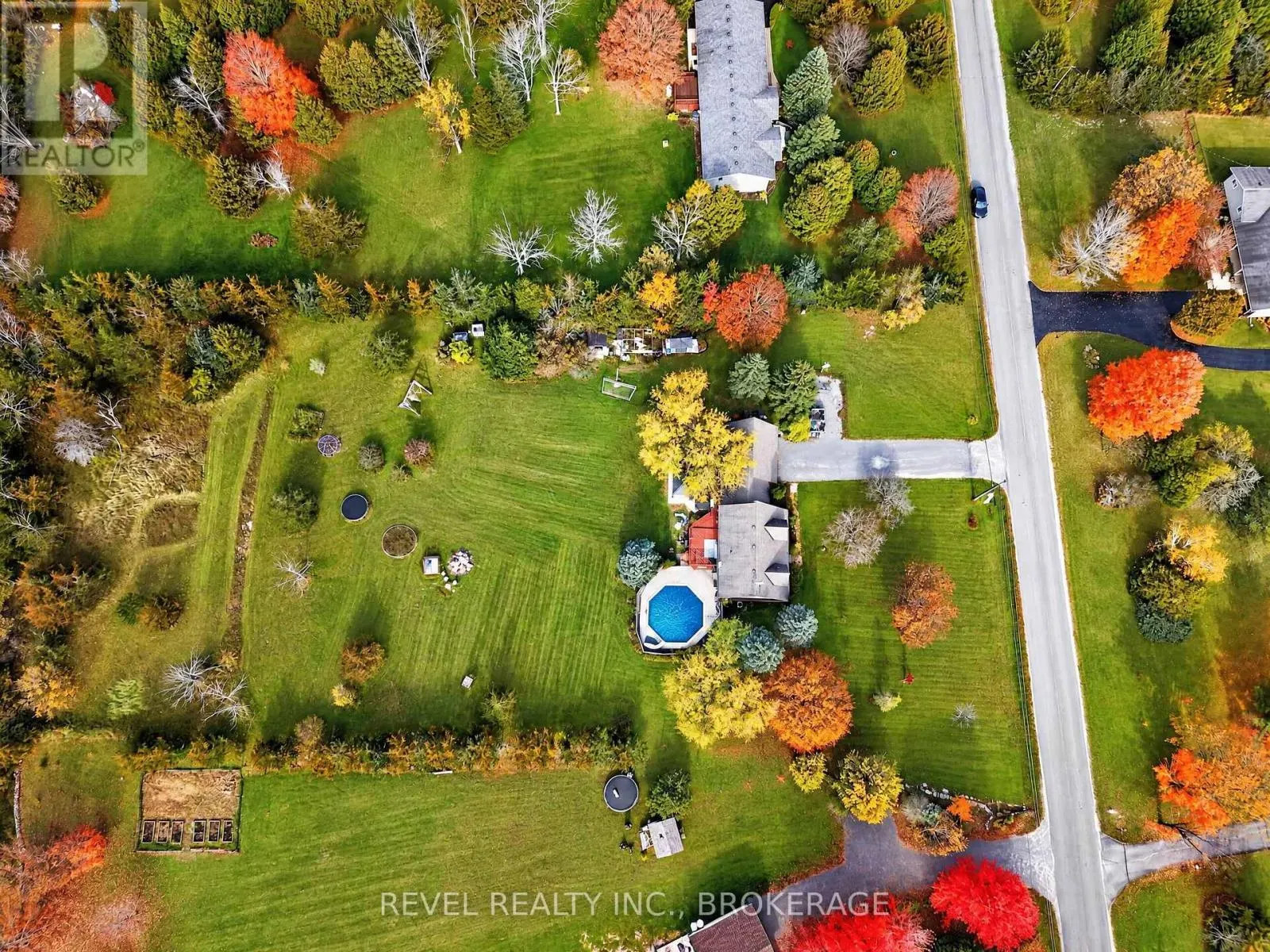 3321 SILVERWOOD DRIVE