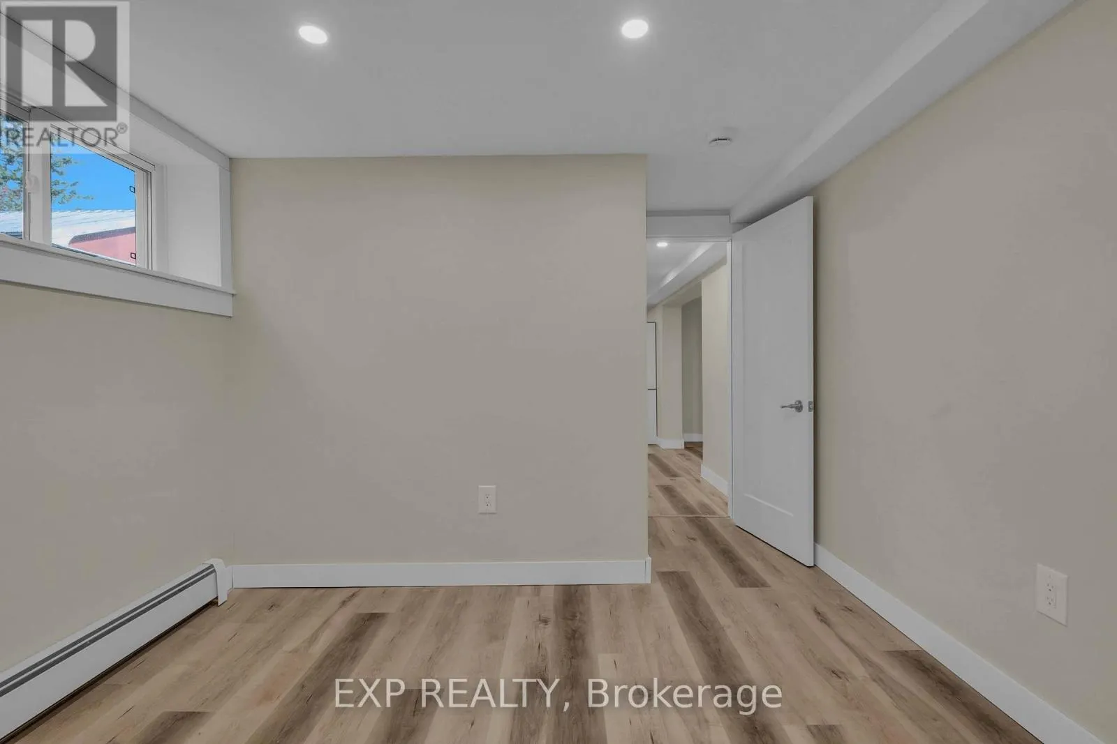 (LOWER LEVEL) - 314 FIRST AVENUE E