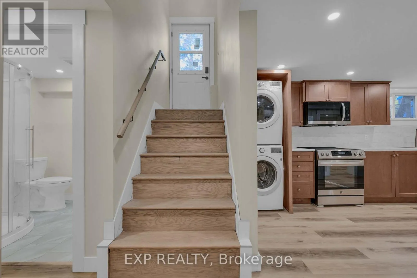 (LOWER LEVEL) - 314 FIRST AVENUE E