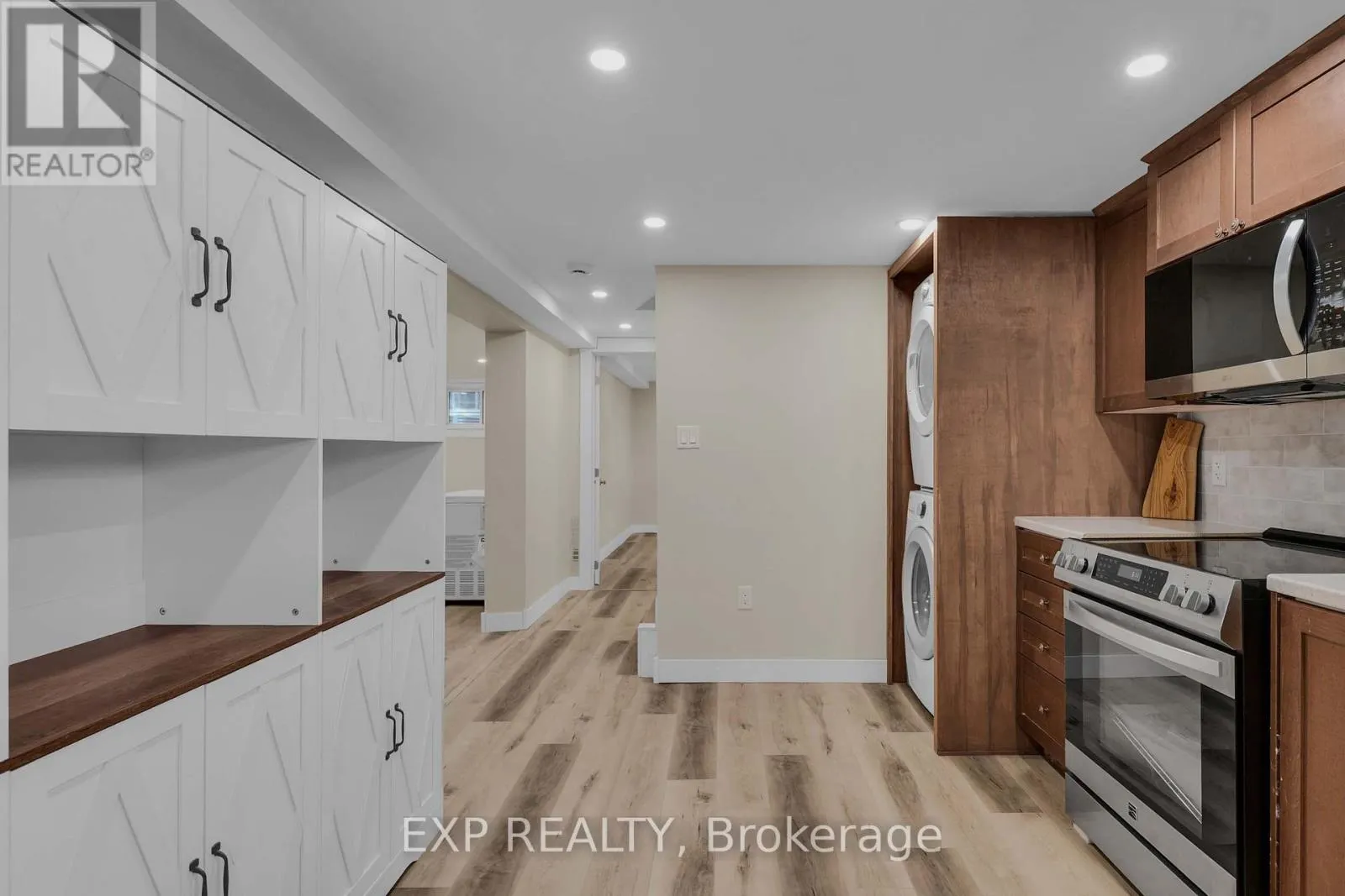 (LOWER LEVEL) - 314 FIRST AVENUE E