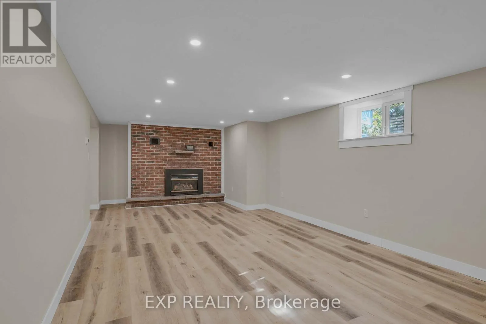 (LOWER LEVEL) - 314 FIRST AVENUE E