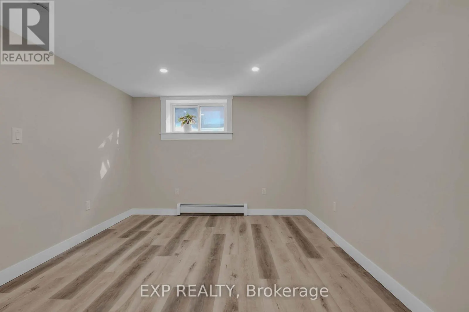 (LOWER LEVEL) - 314 FIRST AVENUE E