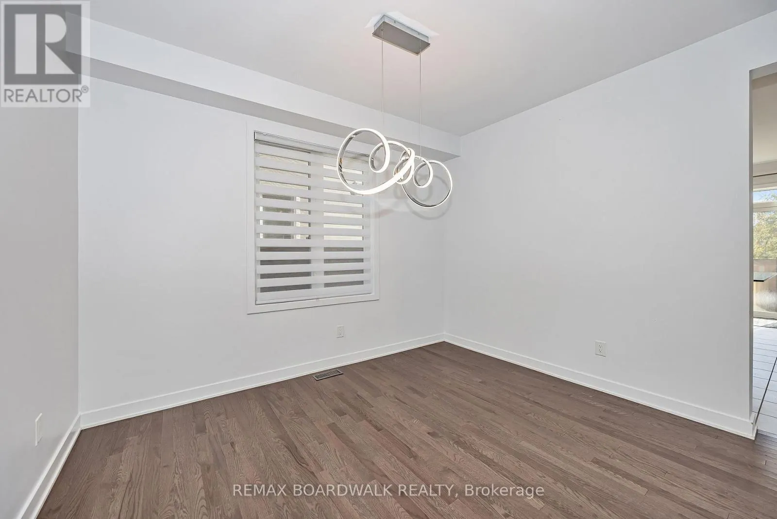125 HACKAMORE CRESCENT