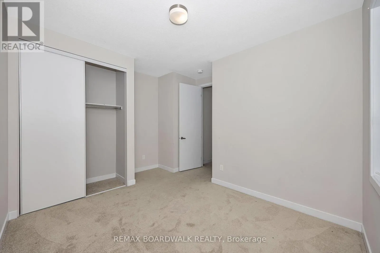 125 HACKAMORE CRESCENT