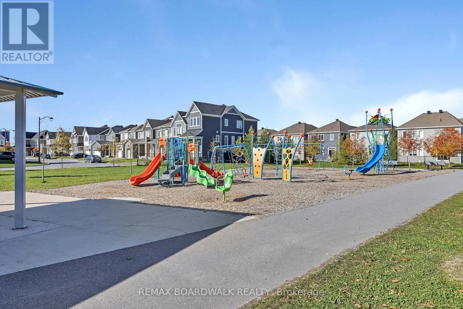 125 HACKAMORE CRESCENT