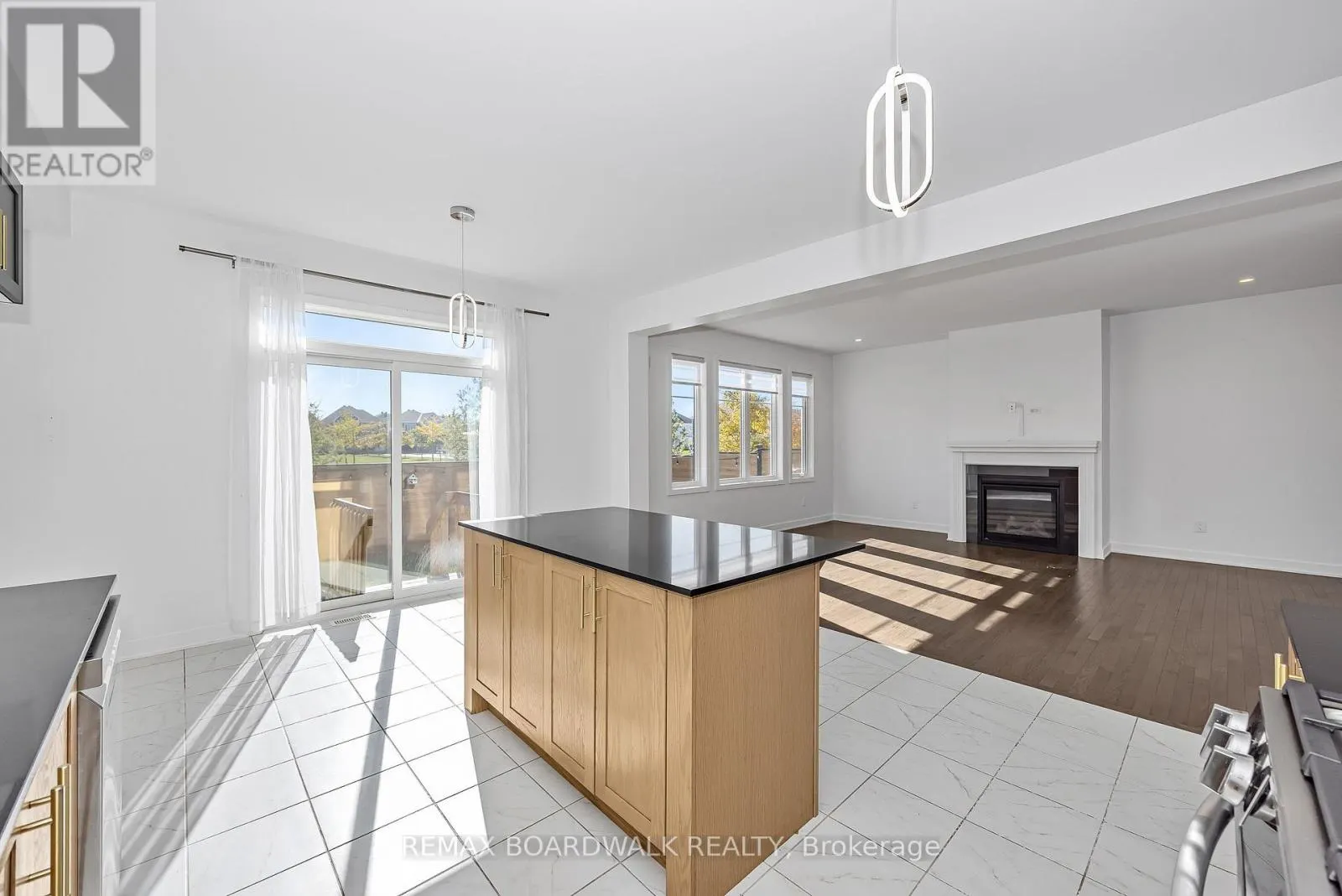 125 HACKAMORE CRESCENT