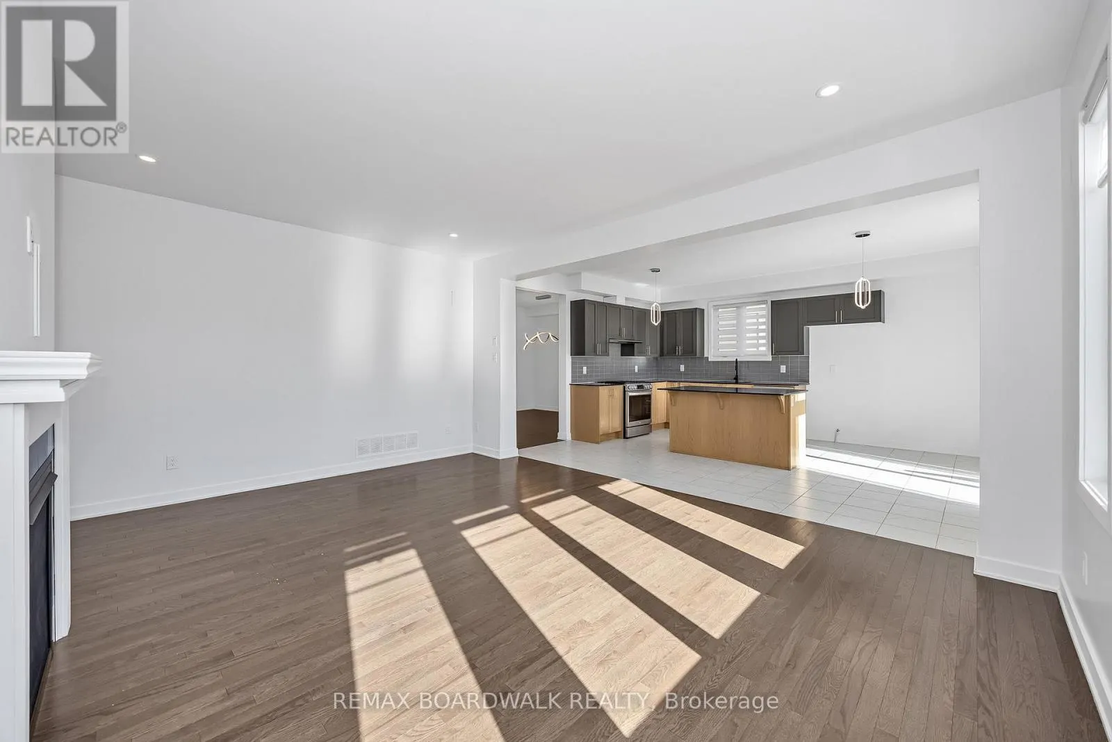 125 HACKAMORE CRESCENT