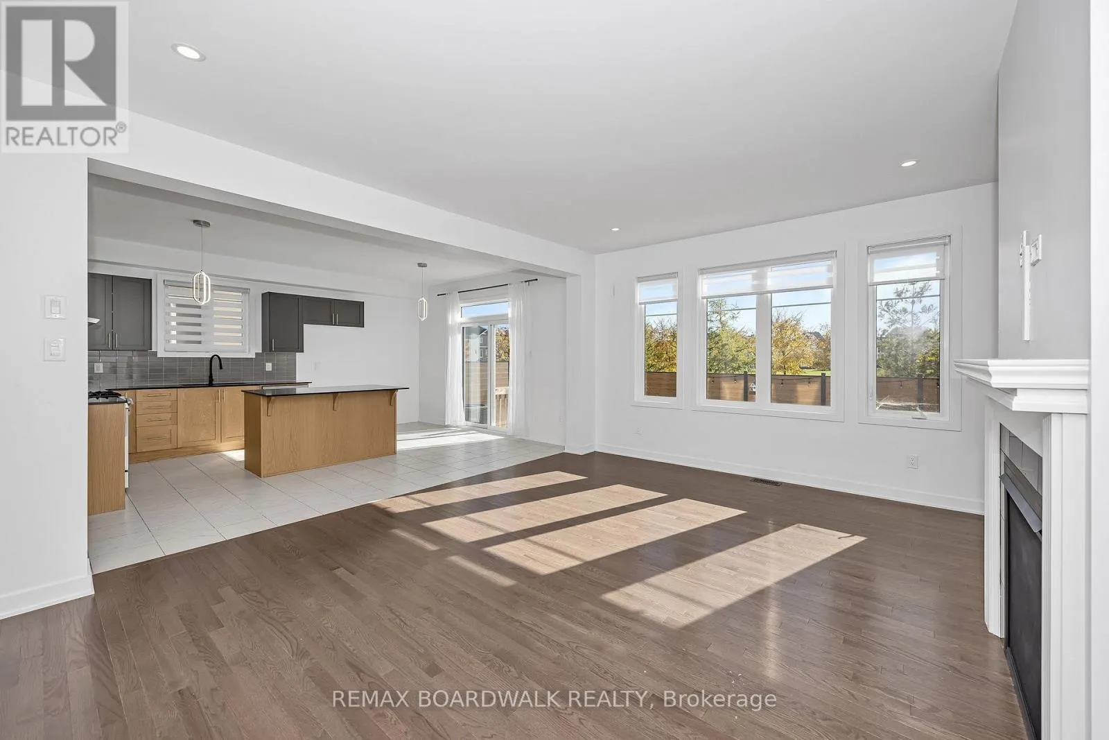 125 HACKAMORE CRESCENT