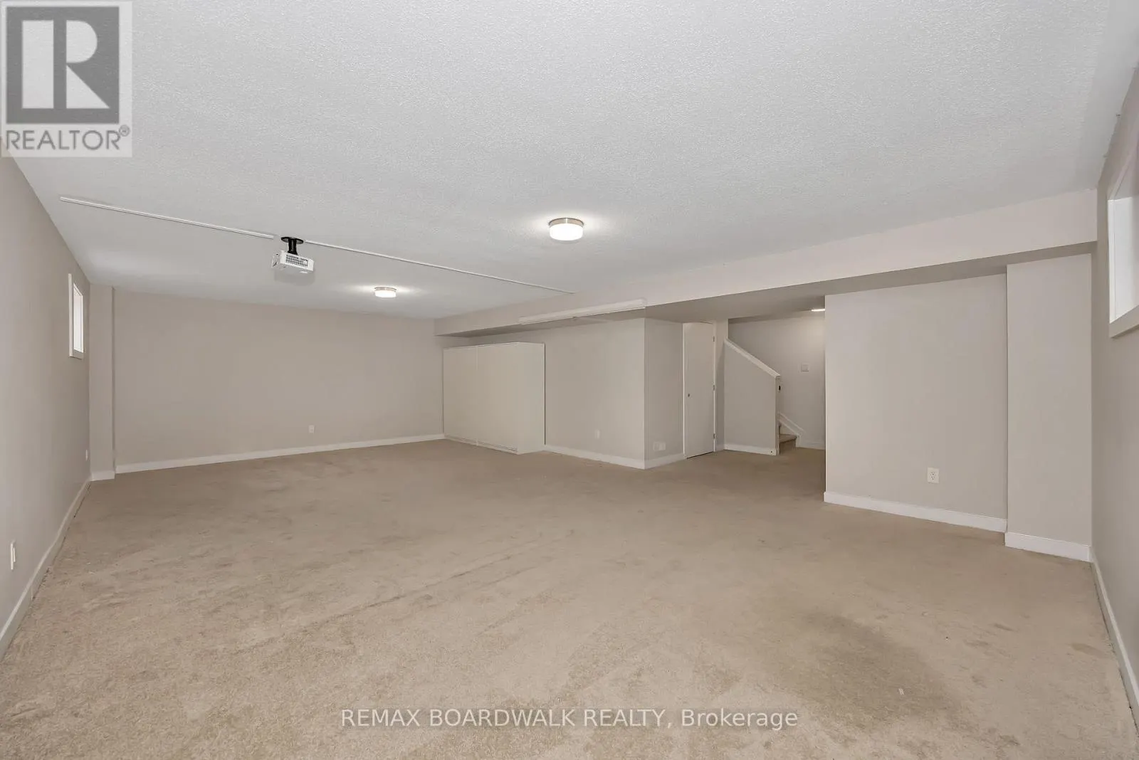 125 HACKAMORE CRESCENT