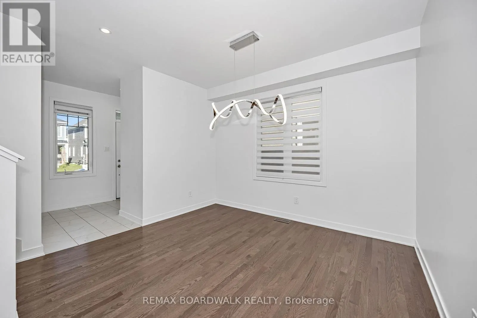 125 HACKAMORE CRESCENT