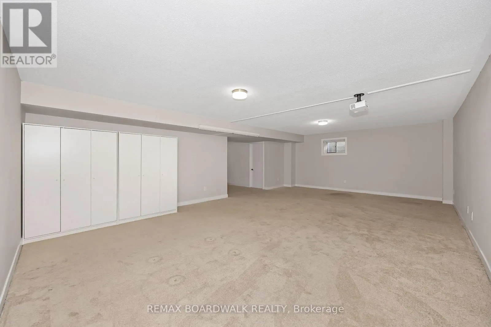 125 HACKAMORE CRESCENT