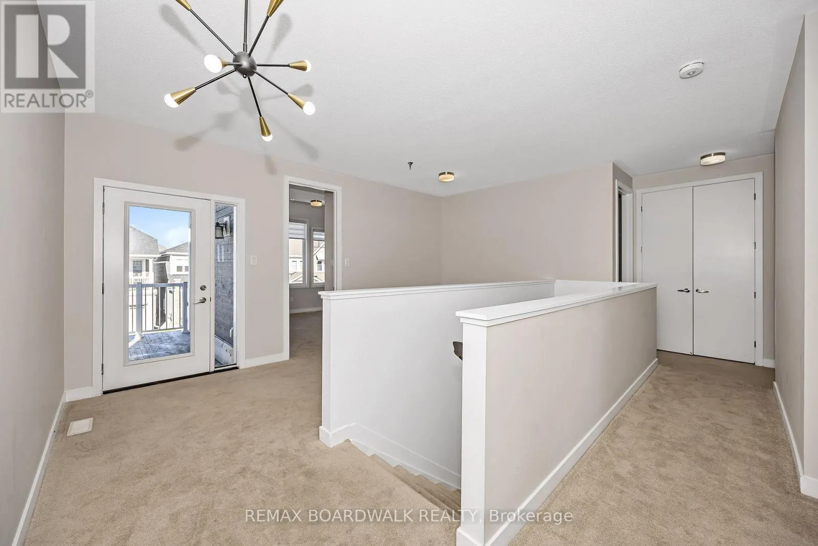 125 HACKAMORE CRESCENT