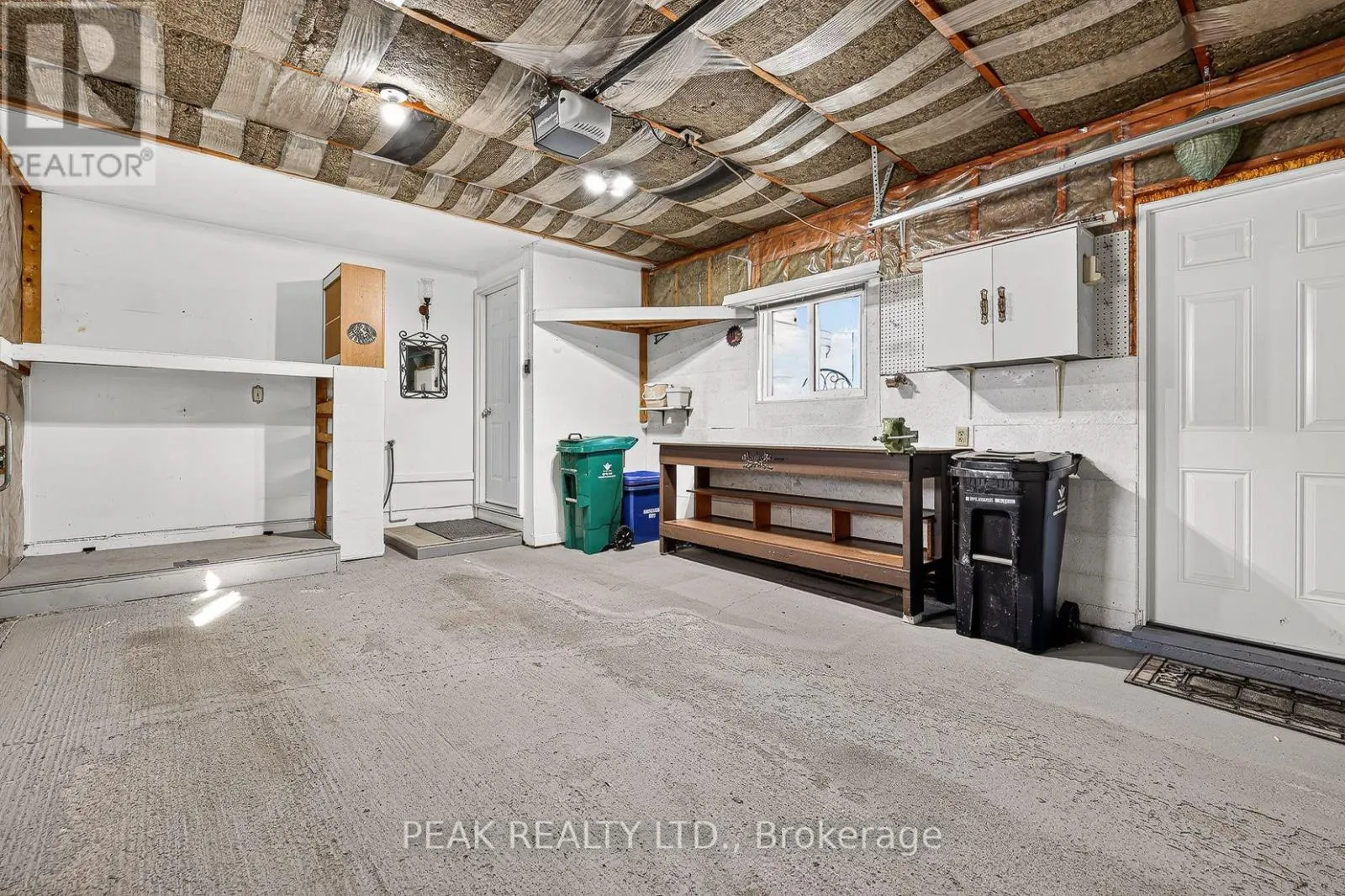 2 GARDEN PLACE