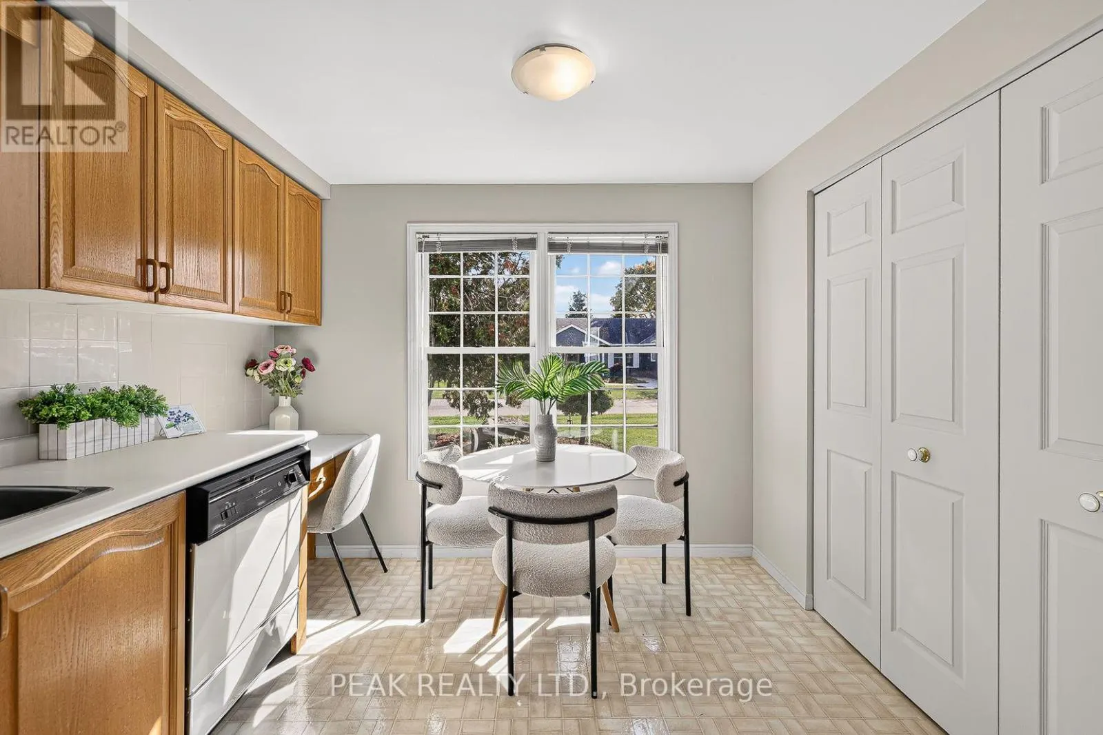 2 GARDEN PLACE