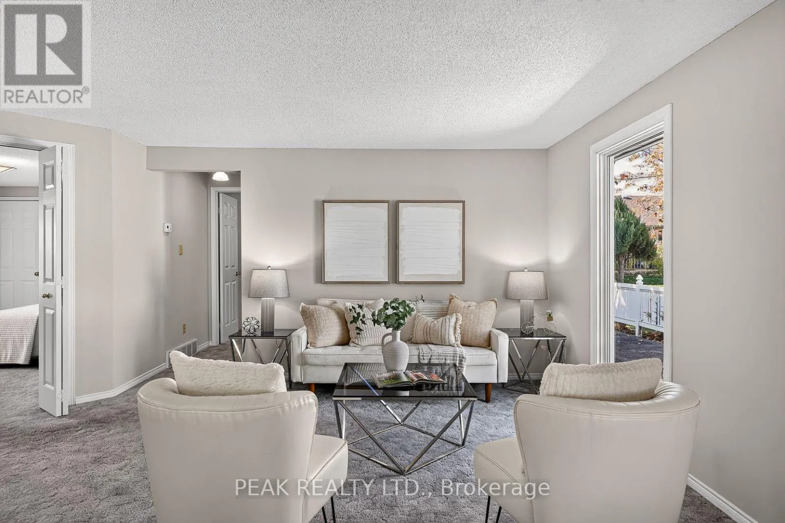 2 GARDEN PLACE