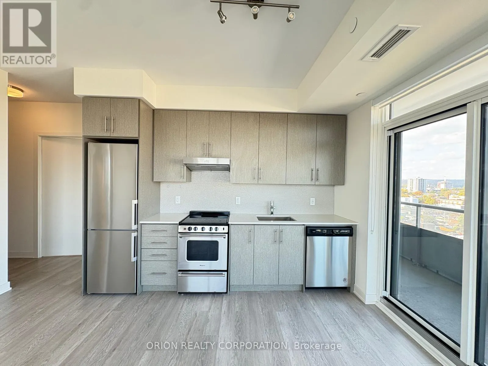 1203 - 212 KING WILLIAM STREET