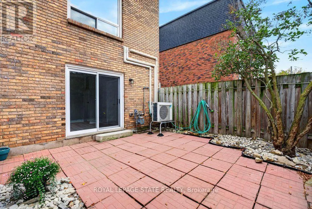 6 - 21 ROSEDALE COURT