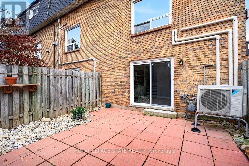6 - 21 ROSEDALE COURT