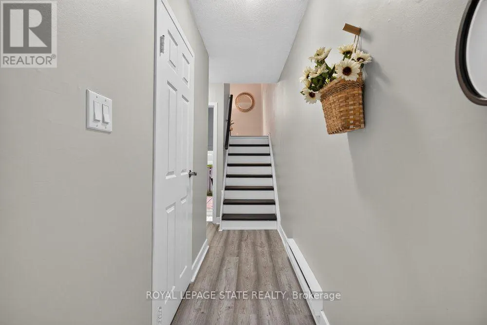 6 - 21 ROSEDALE COURT