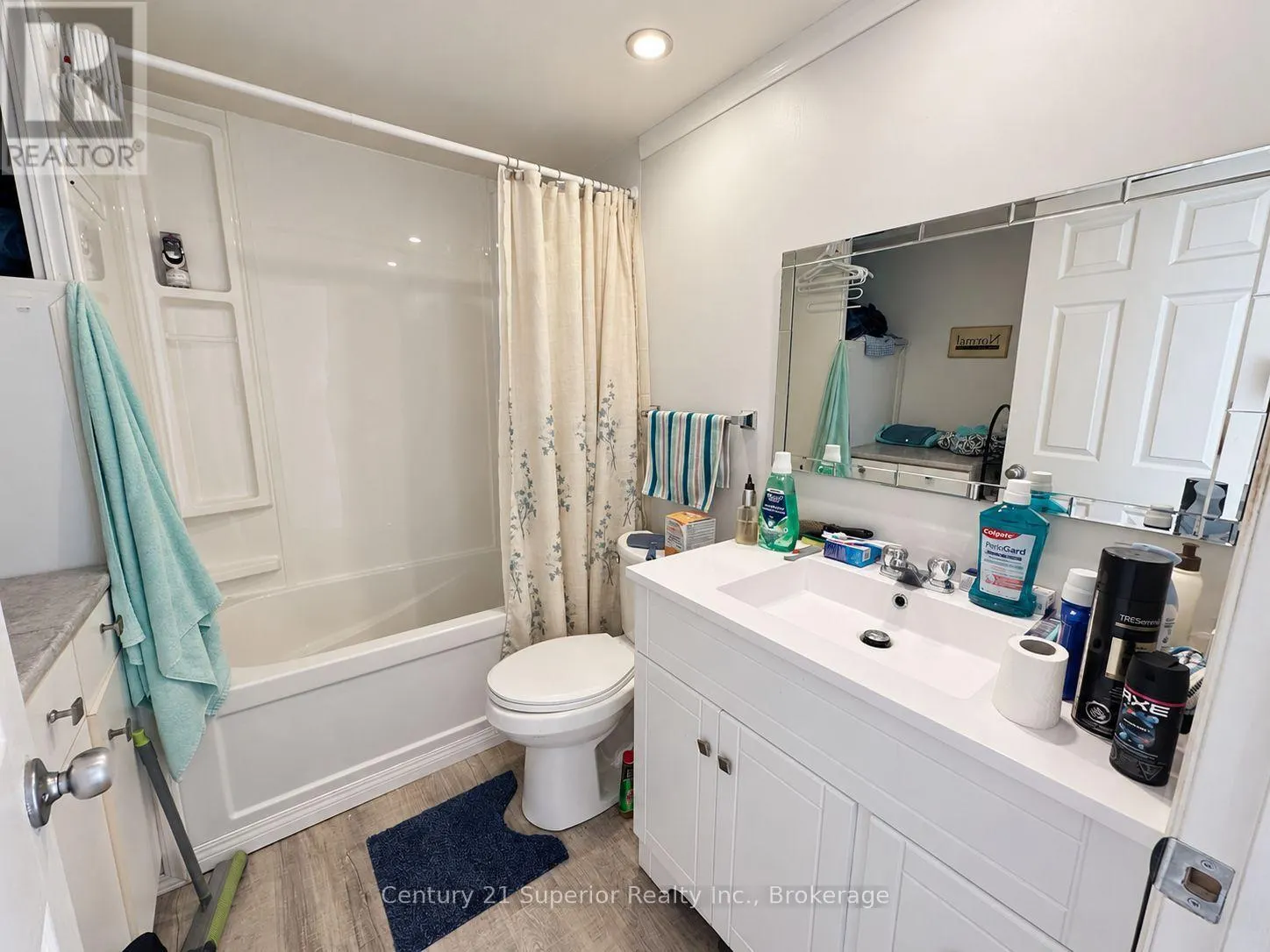26 - 18 WILD ROSE ROAD #26