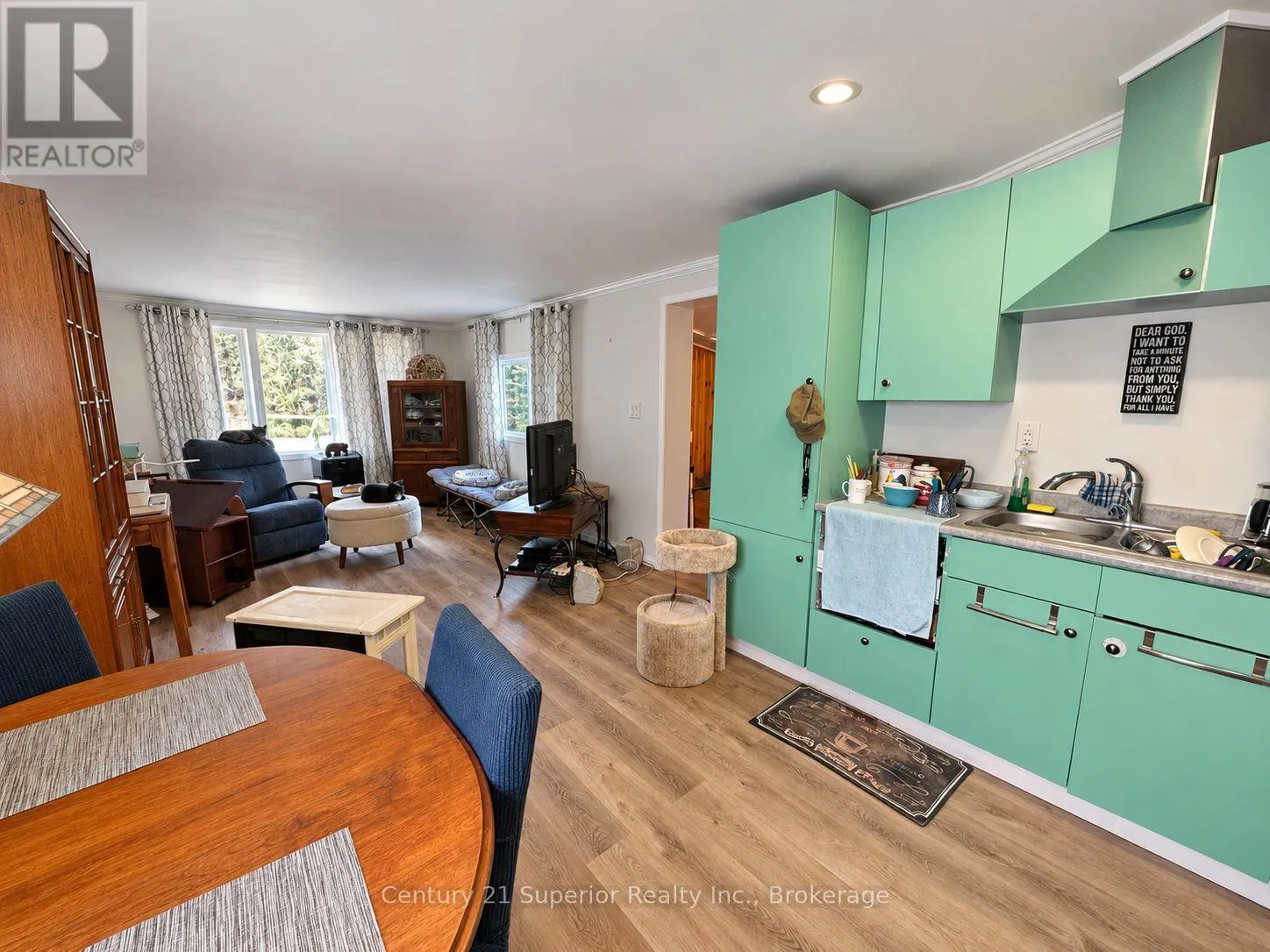 26 - 18 WILD ROSE ROAD #26