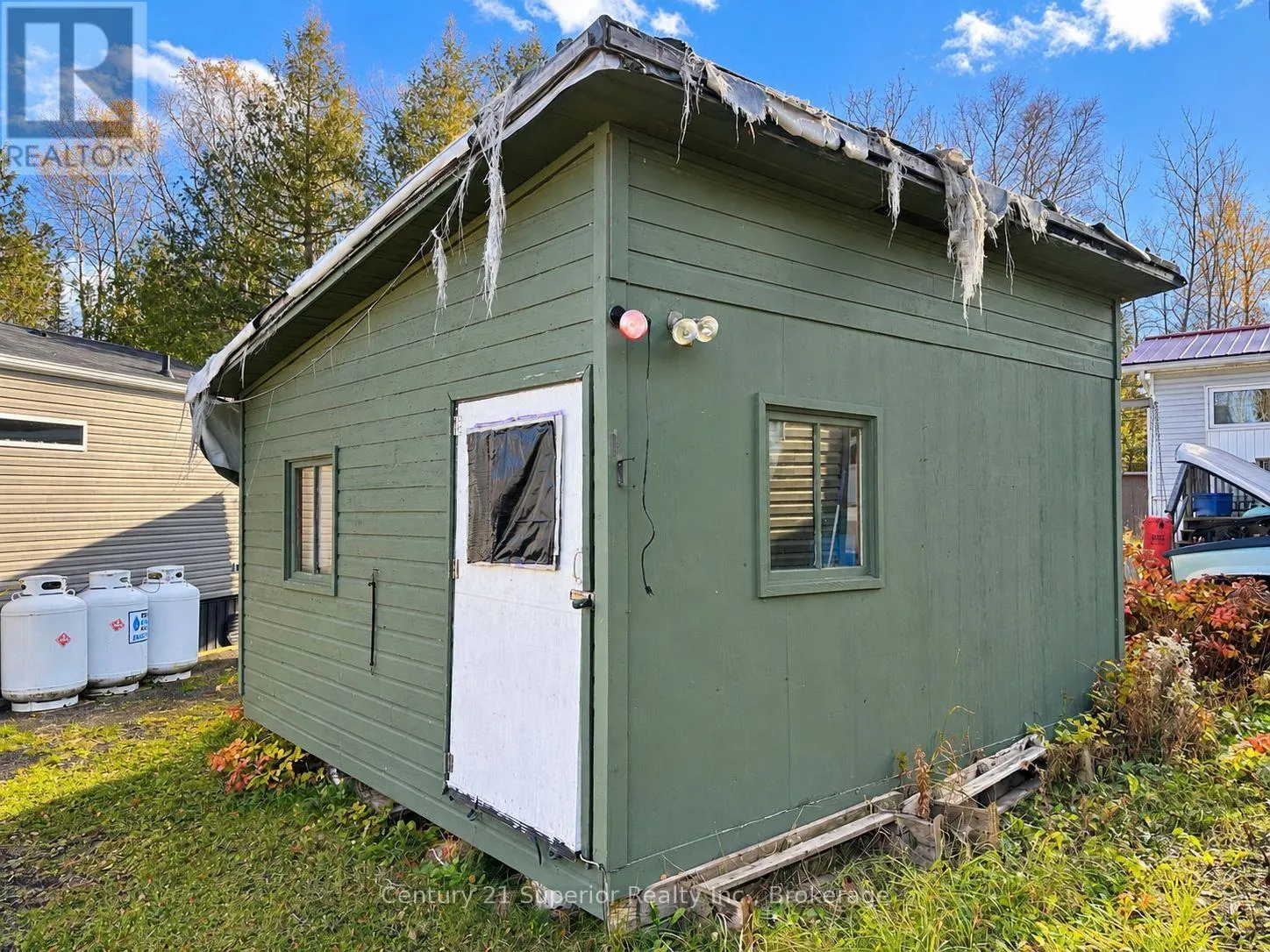 26 - 18 WILD ROSE ROAD #26