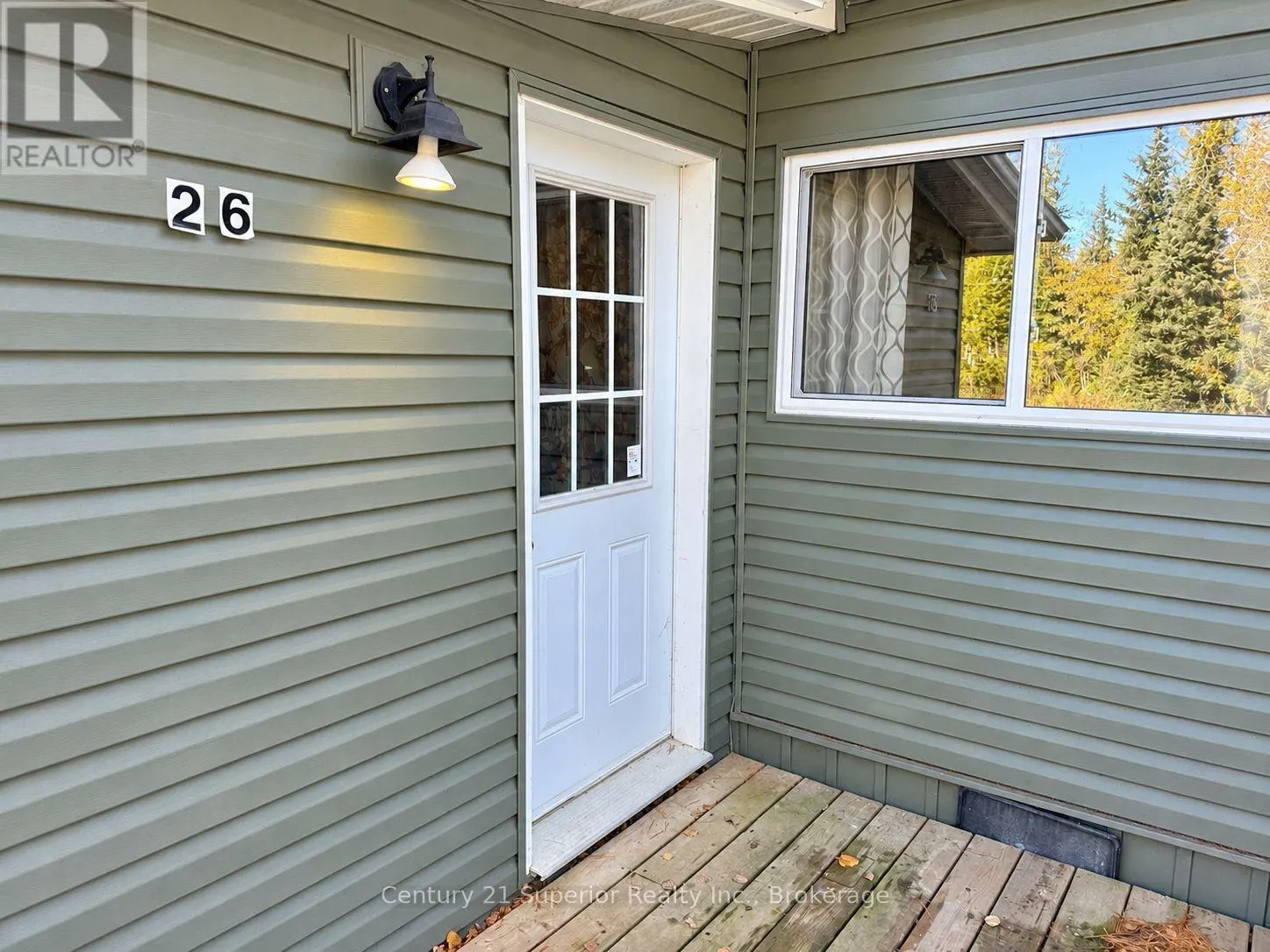 26 - 18 WILD ROSE ROAD #26