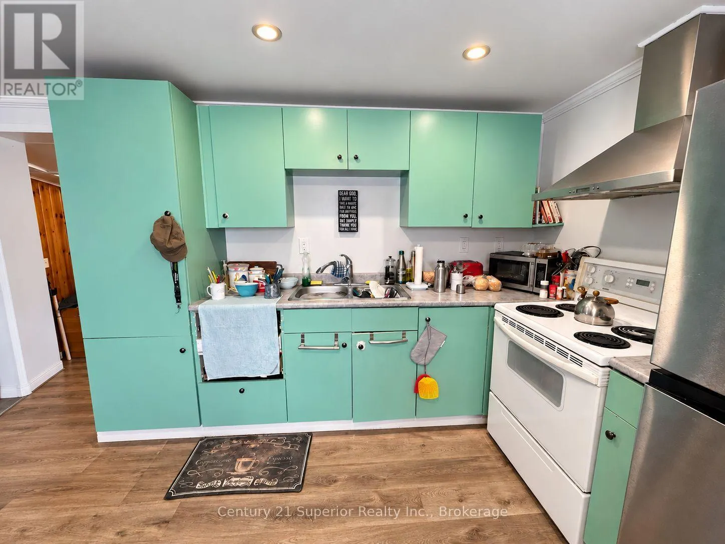 26 - 18 WILD ROSE ROAD #26
