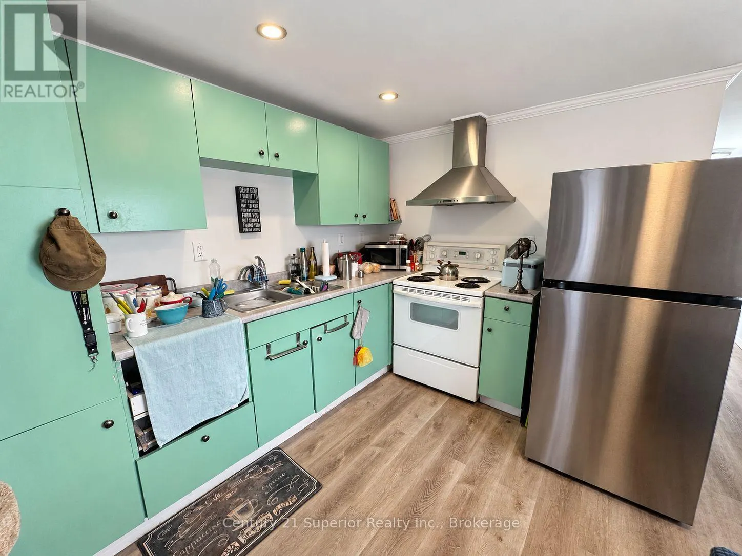 26 - 18 WILD ROSE ROAD #26