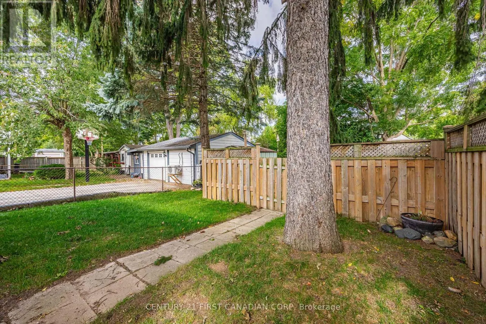 60 BEATTIE AVENUE