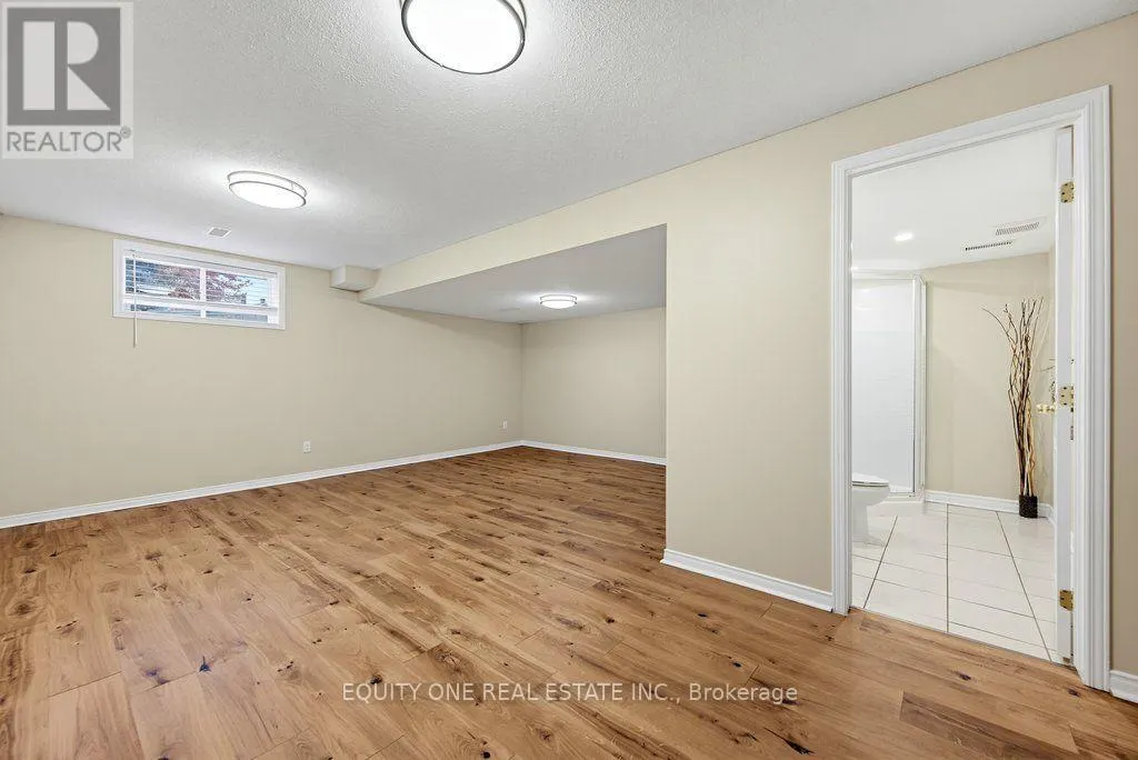 345 APPLECROSS CRESCENT