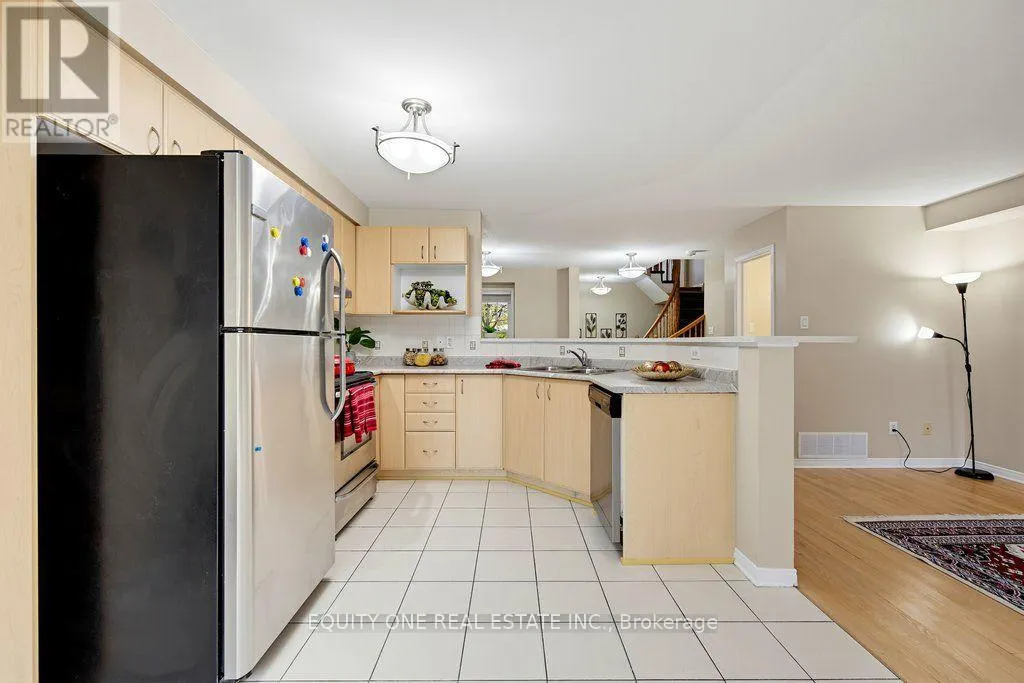 345 APPLECROSS CRESCENT