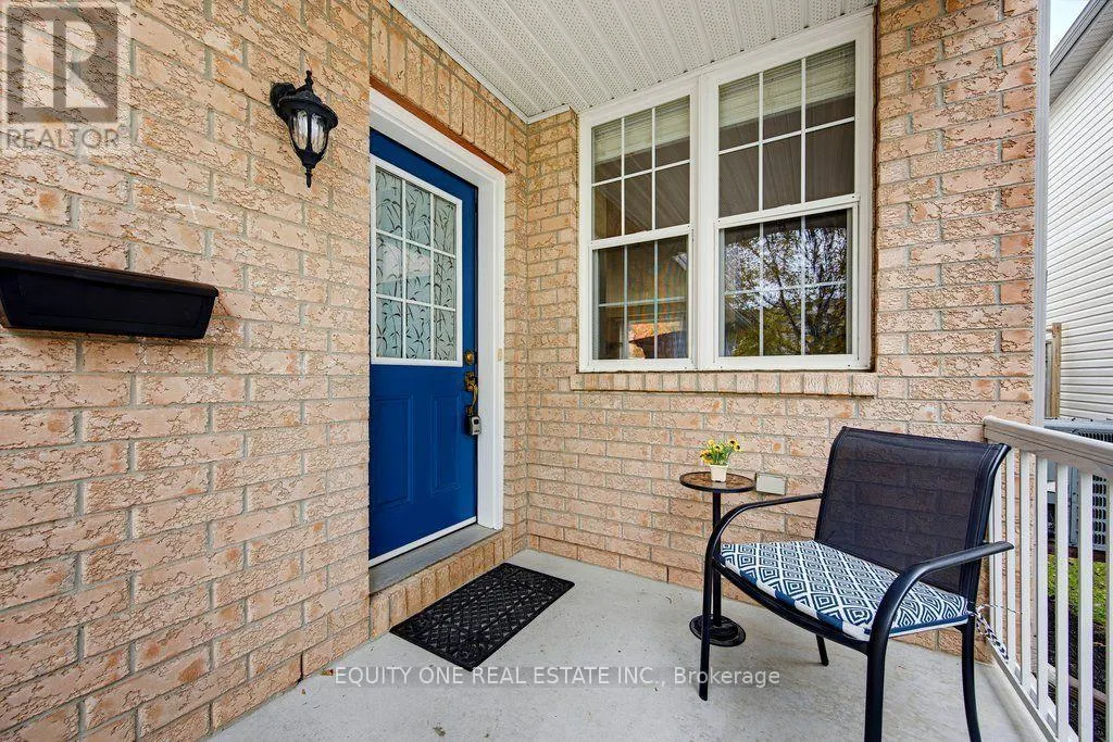 345 APPLECROSS CRESCENT