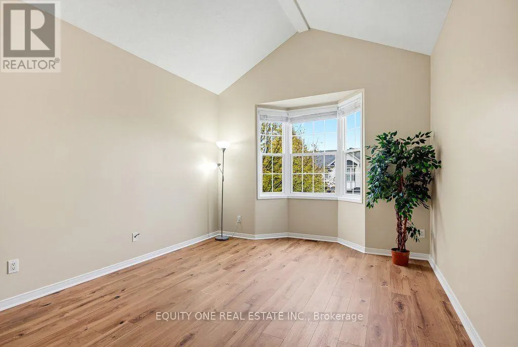 345 APPLECROSS CRESCENT