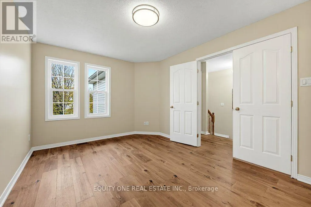 345 APPLECROSS CRESCENT