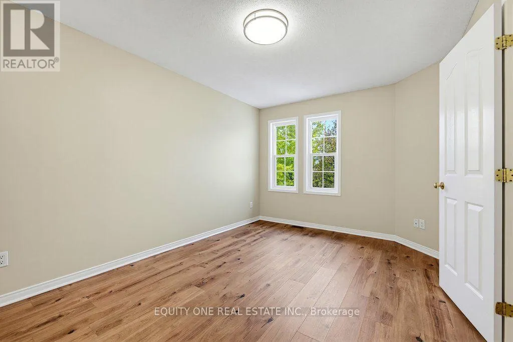345 APPLECROSS CRESCENT