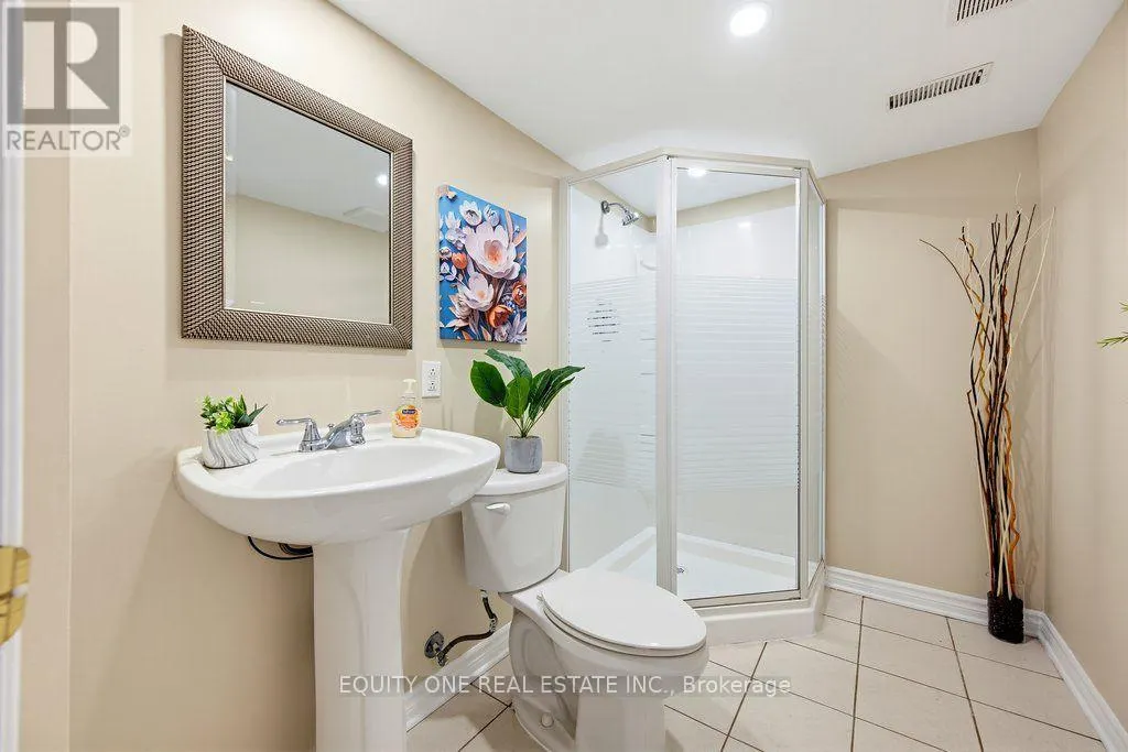 345 APPLECROSS CRESCENT