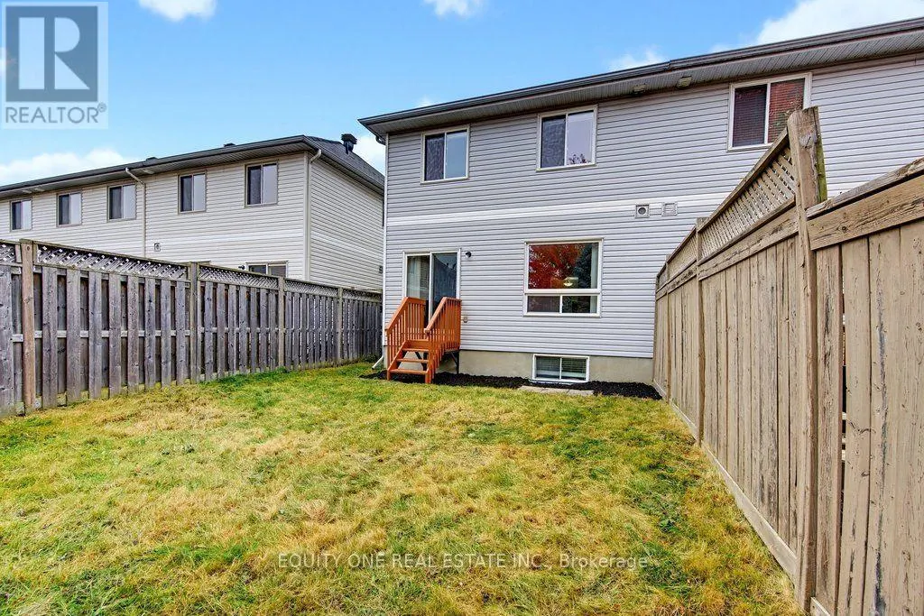 345 APPLECROSS CRESCENT