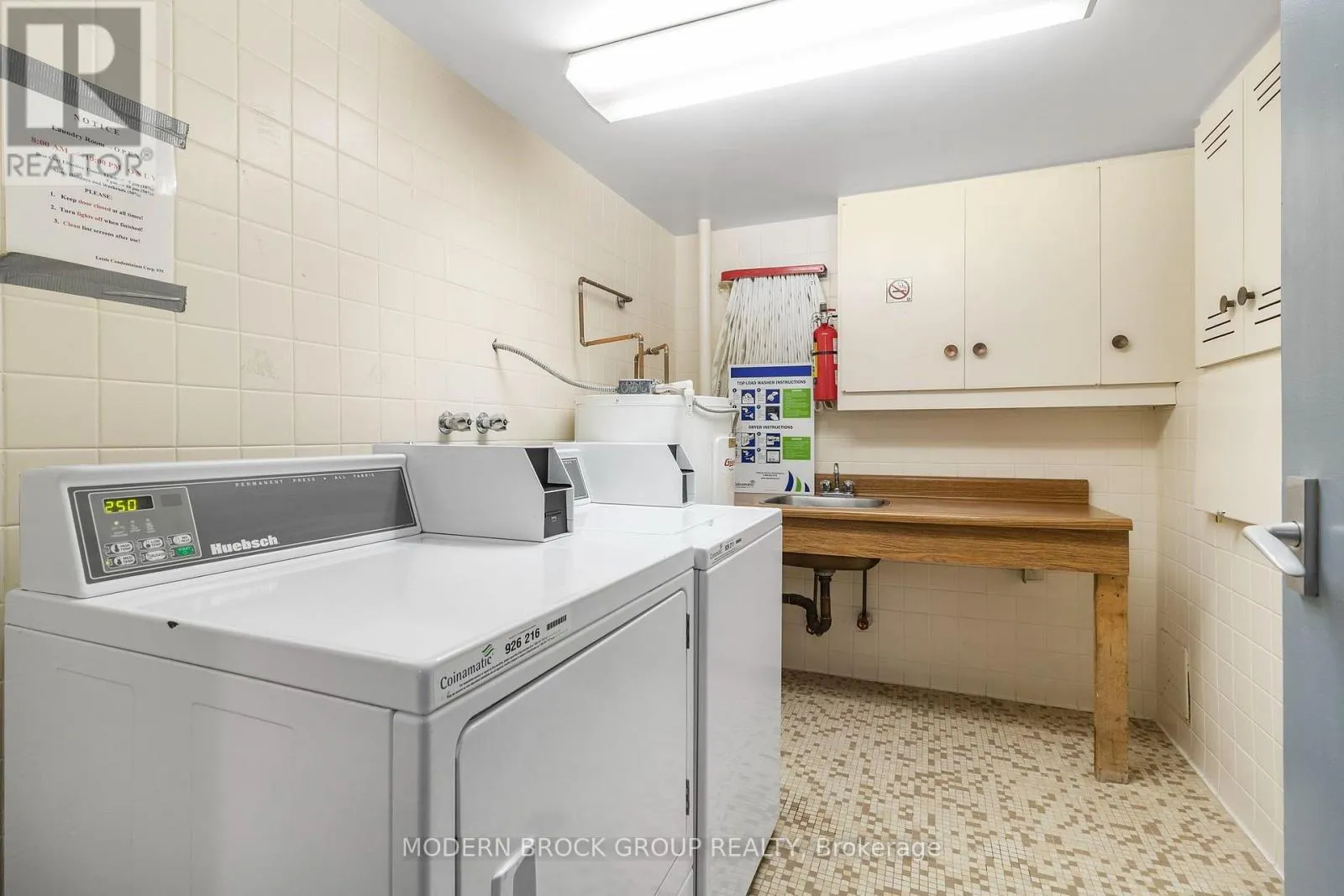 902 - 109 KING STREET E