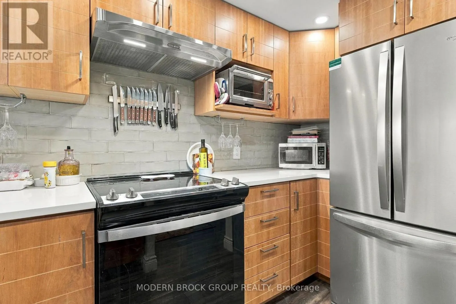 902 - 109 KING STREET E