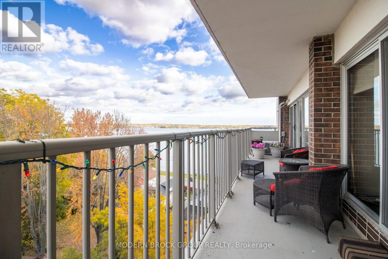 902 - 109 KING STREET E