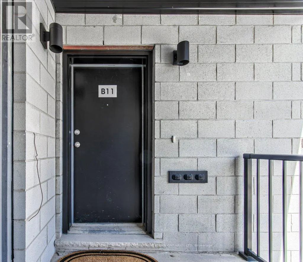 B11 - 410 NORTHFIELD DRIVE