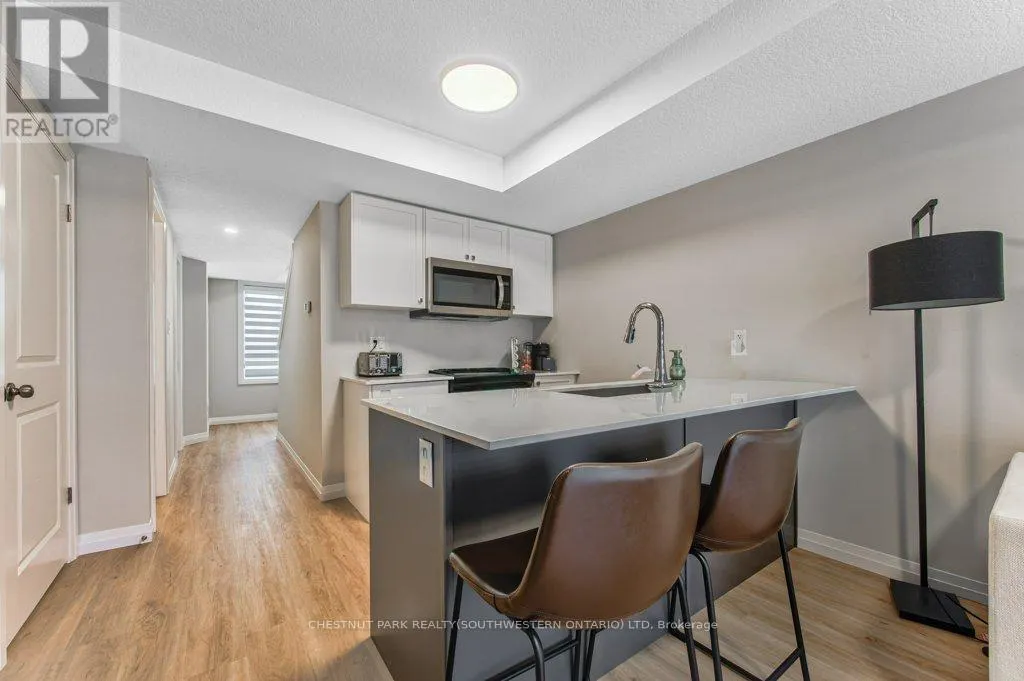 B11 - 410 NORTHFIELD DRIVE
