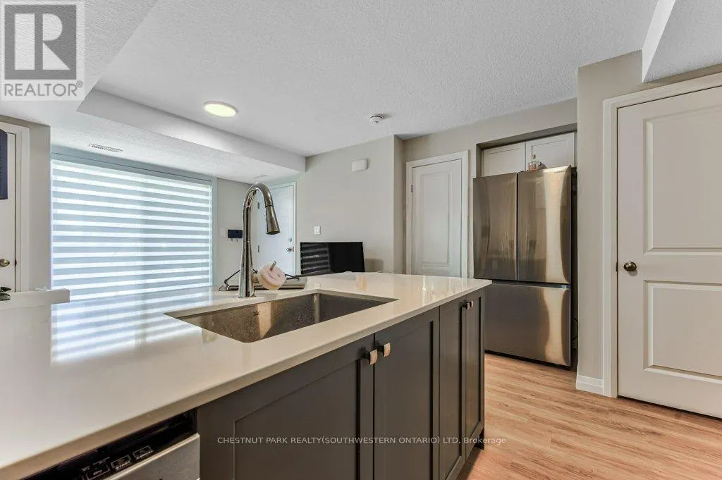 B11 - 410 NORTHFIELD DRIVE