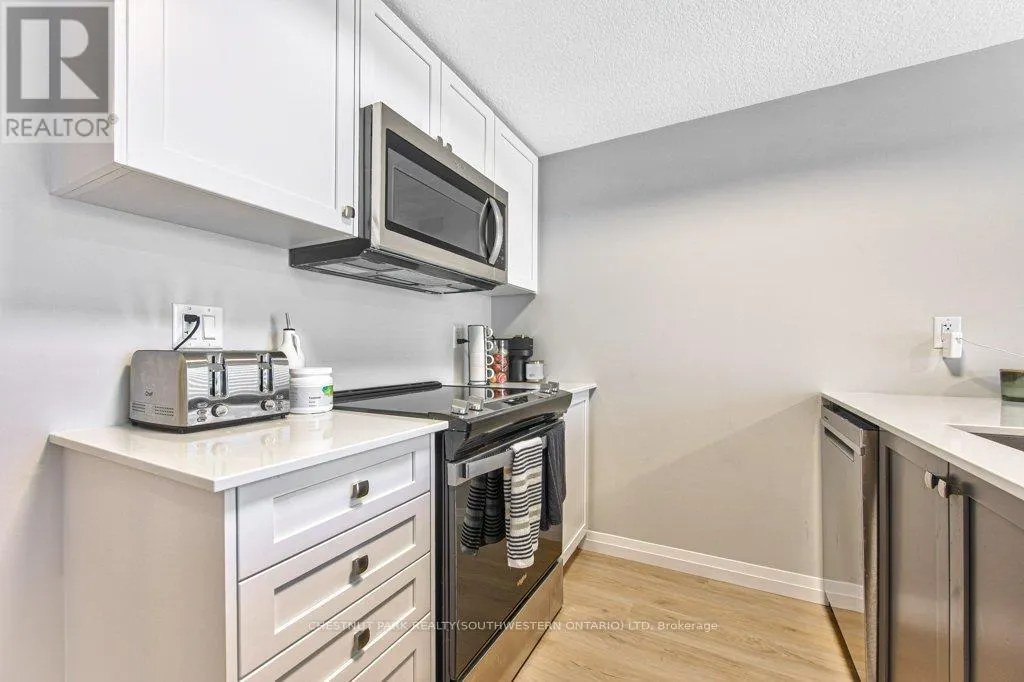 B11 - 410 NORTHFIELD DRIVE