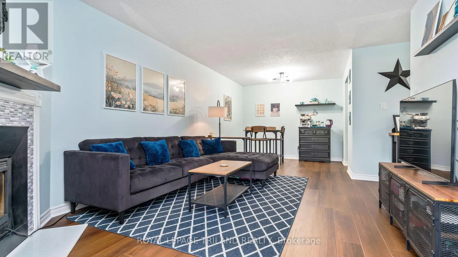 116 - 735 DEVERON CRESCENT #116