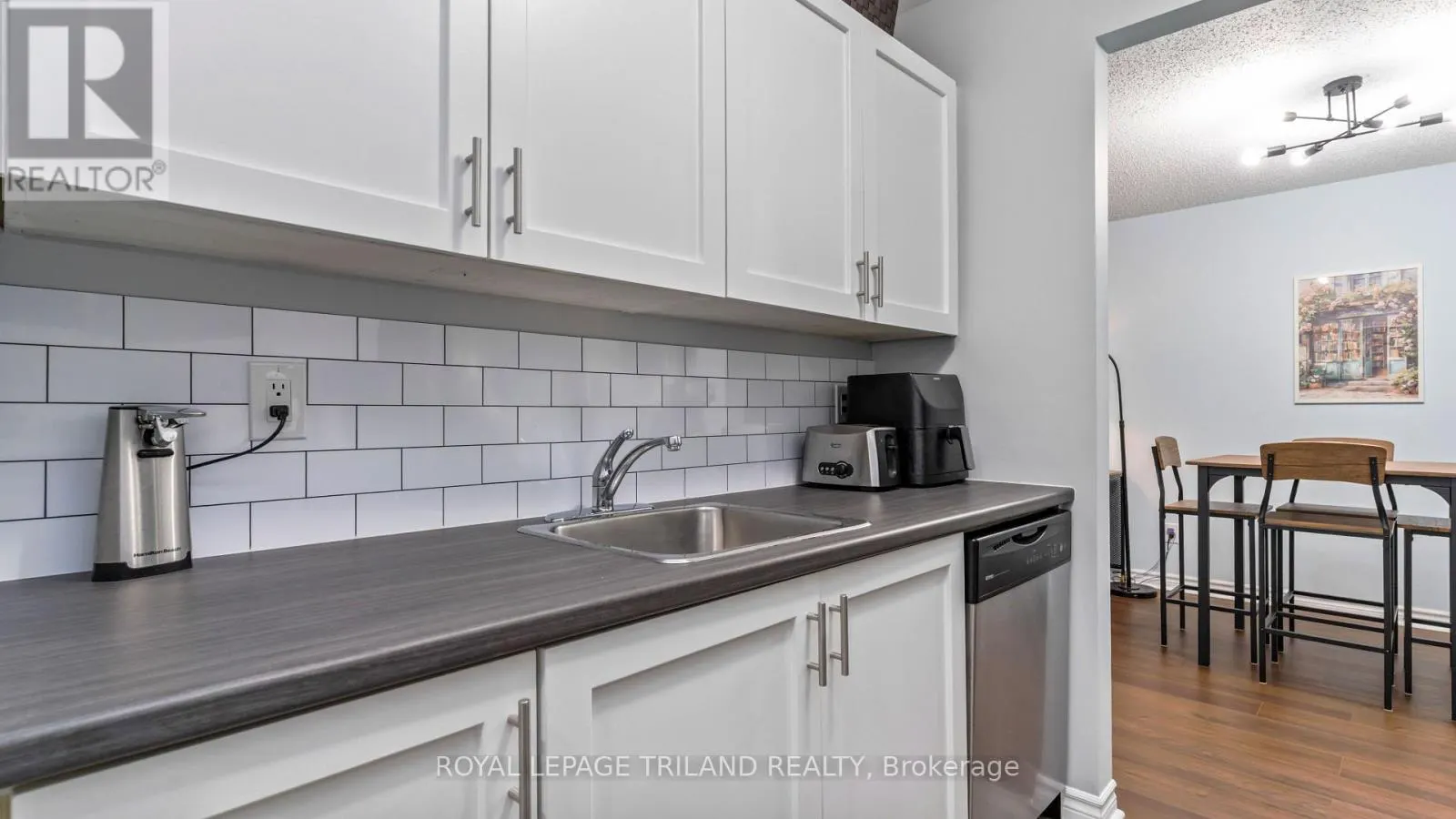 116 - 735 DEVERON CRESCENT #116
