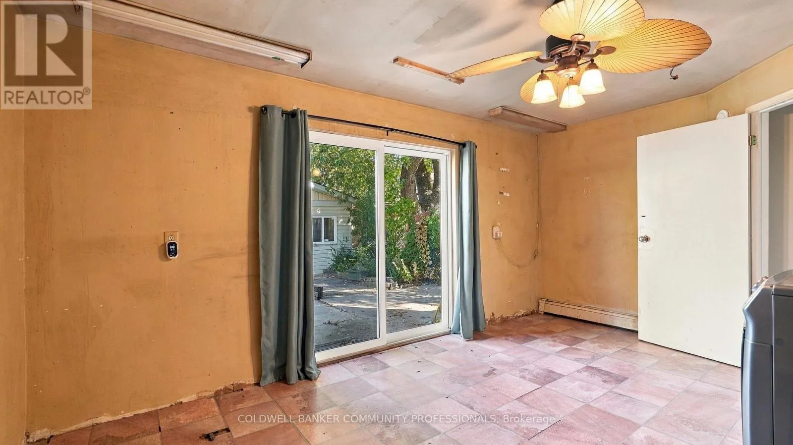 25 HOPE AVENUE